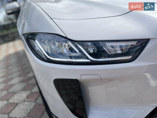 Белый Ягуар I-Pace, объемом двигателя 0 л и пробегом 100 тыс. км за 29500 $, фото 15 на Automoto.ua