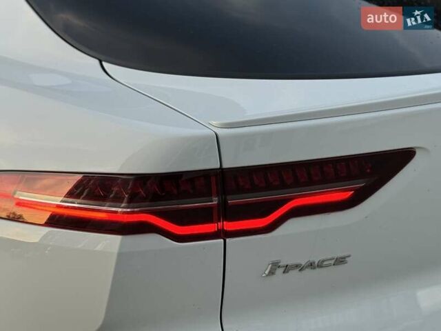 Белый Ягуар I-Pace, объемом двигателя 0 л и пробегом 117 тыс. км за 24990 $, фото 41 на Automoto.ua