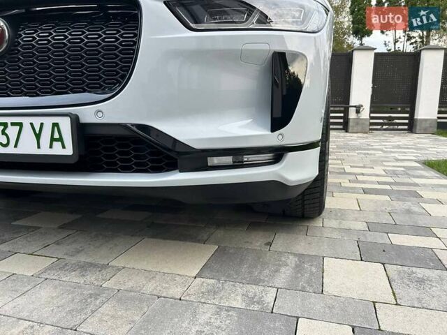 Белый Ягуар I-Pace, объемом двигателя 0 л и пробегом 101 тыс. км за 24700 $, фото 23 на Automoto.ua