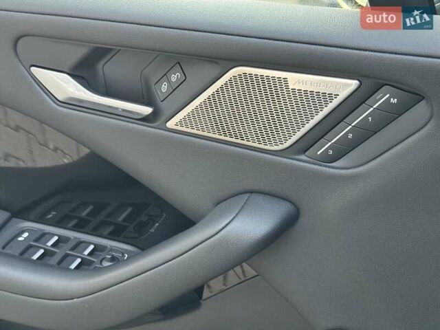 Білий Ягуар I-Pace, об'ємом двигуна 0 л та пробігом 117 тис. км за 24990 $, фото 41 на Automoto.ua