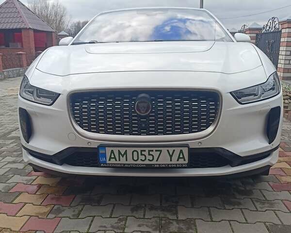 Белый Ягуар I-Pace, объемом двигателя 0 л и пробегом 118 тыс. км за 25800 $, фото 4 на Automoto.ua