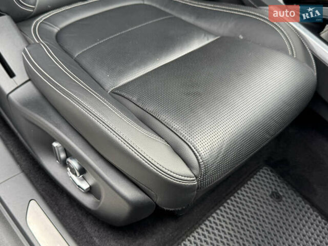 Белый Ягуар I-Pace, объемом двигателя 0 л и пробегом 52 тыс. км за 29000 $, фото 33 на Automoto.ua