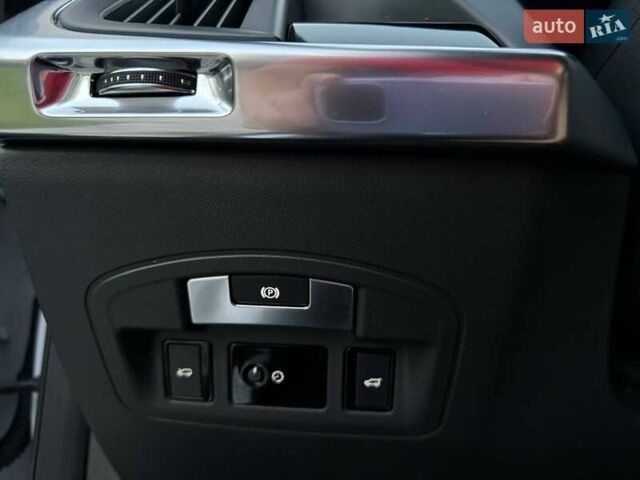 Белый Ягуар I-Pace, объемом двигателя 0 л и пробегом 101 тыс. км за 24700 $, фото 91 на Automoto.ua