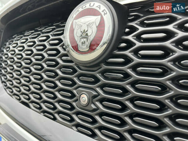 Белый Ягуар I-Pace, объемом двигателя 0 л и пробегом 57 тыс. км за 27500 $, фото 35 на Automoto.ua
