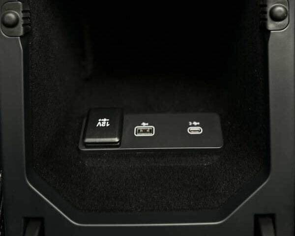 Белый Ягуар I-Pace, объемом двигателя 0 л и пробегом 41 тыс. км за 31100 $, фото 23 на Automoto.ua