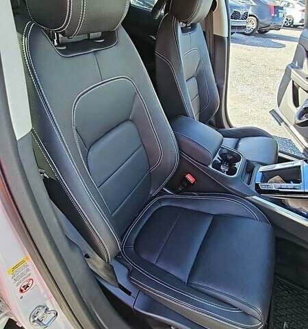 Белый Ягуар I-Pace, объемом двигателя 0 л и пробегом 29 тыс. км за 18500 $, фото 7 на Automoto.ua