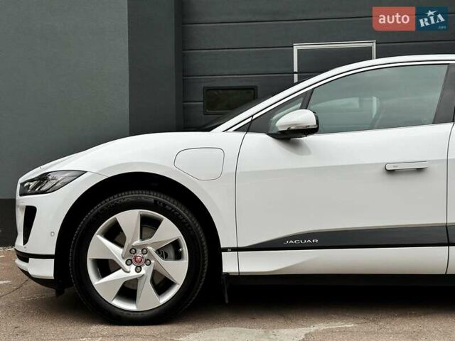 Белый Ягуар I-Pace, объемом двигателя 0 л и пробегом 100 тыс. км за 24999 $, фото 2 на Automoto.ua