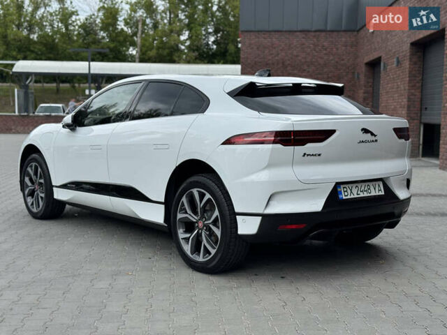 Белый Ягуар I-Pace, объемом двигателя 0 л и пробегом 52 тыс. км за 29000 $, фото 8 на Automoto.ua