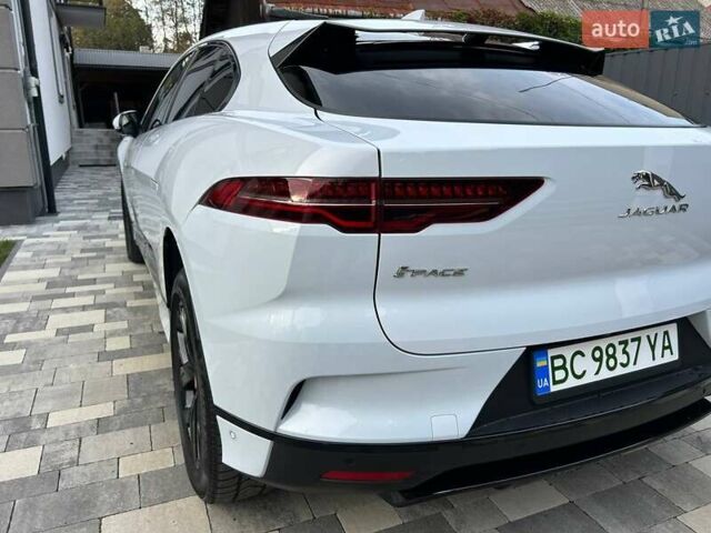 Белый Ягуар I-Pace, объемом двигателя 0 л и пробегом 101 тыс. км за 24700 $, фото 11 на Automoto.ua