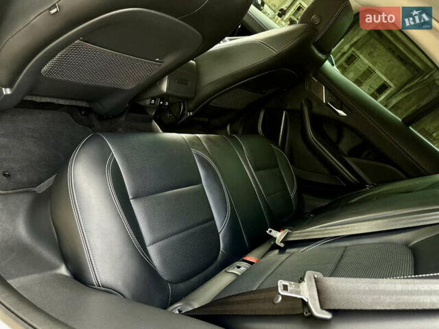 Белый Ягуар I-Pace, объемом двигателя 0 л и пробегом 40 тыс. км за 31400 $, фото 25 на Automoto.ua