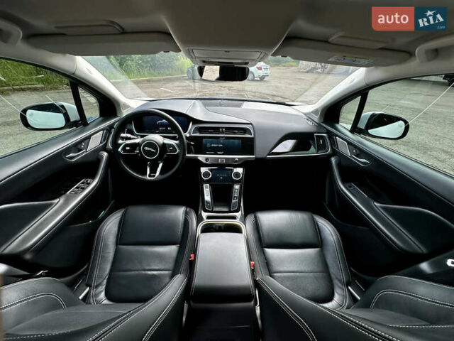 Белый Ягуар I-Pace, объемом двигателя 0 л и пробегом 46 тыс. км за 31600 $, фото 24 на Automoto.ua