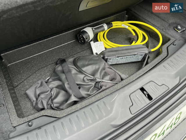 Белый Ягуар I-Pace, объемом двигателя 0 л и пробегом 58 тыс. км за 26500 $, фото 16 на Automoto.ua