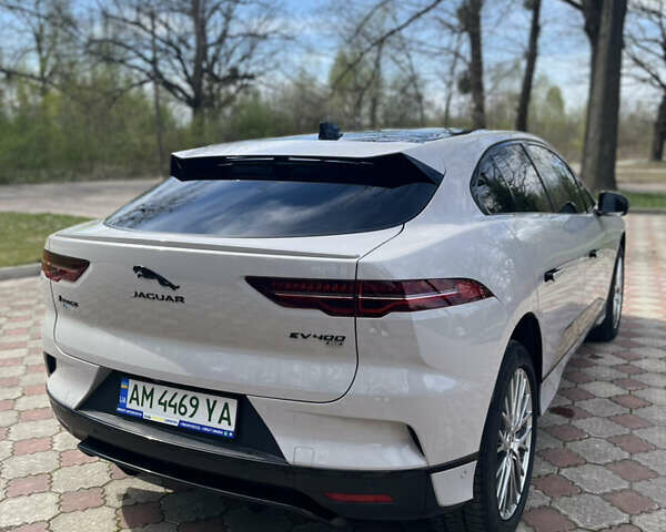 Белый Ягуар I-Pace, объемом двигателя 0 л и пробегом 100 тыс. км за 29500 $, фото 7 на Automoto.ua
