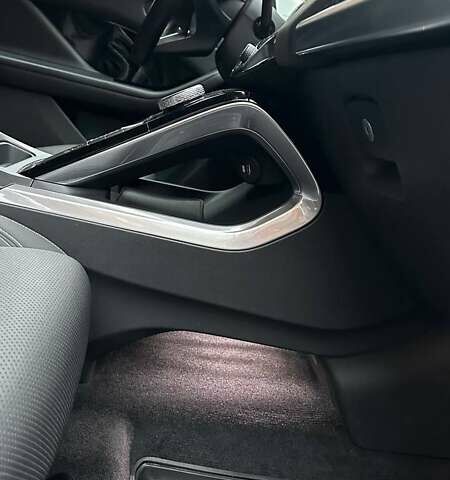 Білий Ягуар I-Pace, об'ємом двигуна 0 л та пробігом 106 тис. км за 27000 $, фото 11 на Automoto.ua