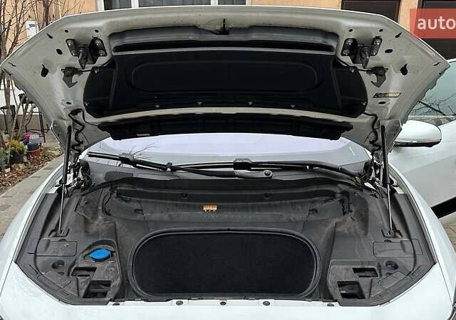 Білий Ягуар I-Pace, об'ємом двигуна 0 л та пробігом 106 тис. км за 27000 $, фото 4 на Automoto.ua