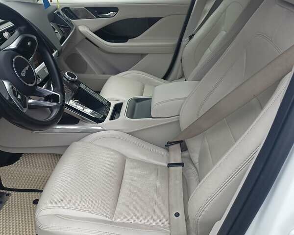 Белый Ягуар I-Pace, объемом двигателя 0 л и пробегом 118 тыс. км за 25800 $, фото 12 на Automoto.ua