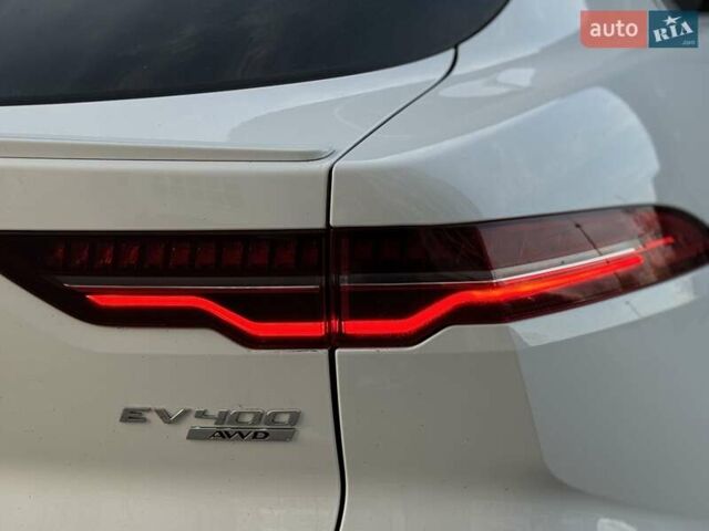 Белый Ягуар I-Pace, объемом двигателя 0 л и пробегом 117 тыс. км за 24990 $, фото 30 на Automoto.ua