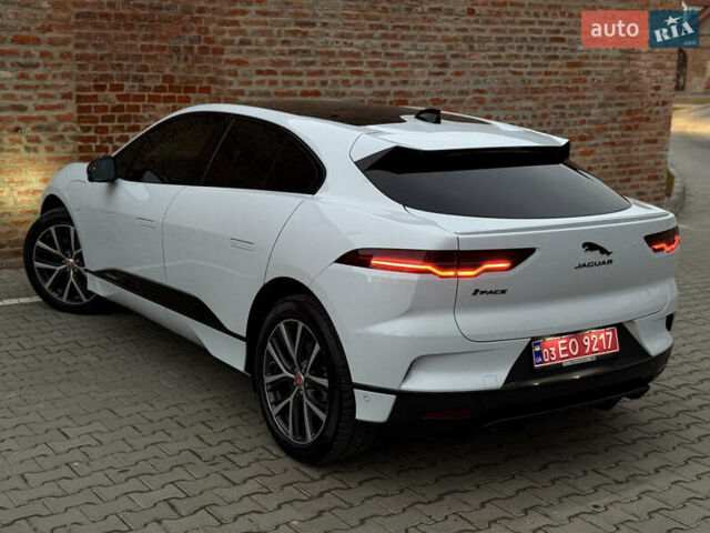 Белый Ягуар I-Pace, объемом двигателя 0 л и пробегом 44 тыс. км за 31999 $, фото 3 на Automoto.ua