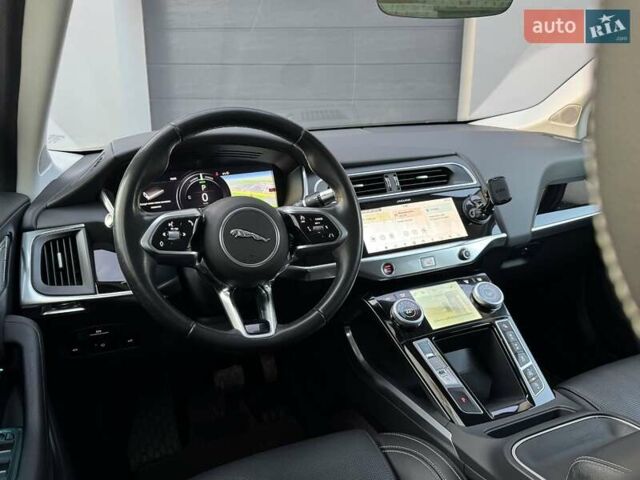Белый Ягуар I-Pace, объемом двигателя 0 л и пробегом 117 тыс. км за 24990 $, фото 57 на Automoto.ua