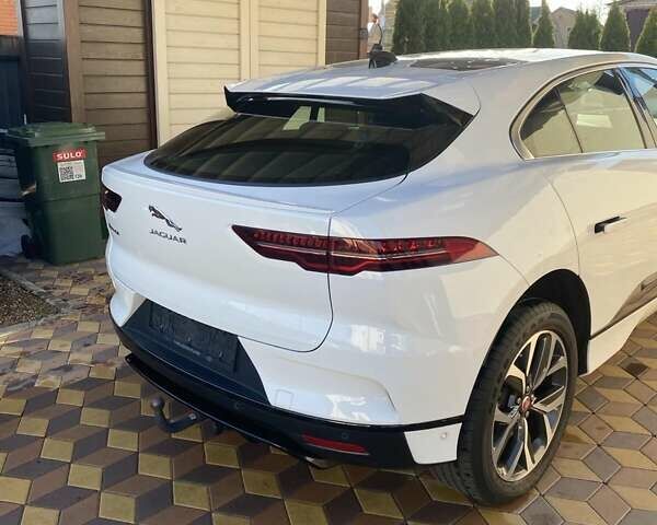 Белый Ягуар I-Pace, объемом двигателя 0 л и пробегом 102 тыс. км за 24100 $, фото 6 на Automoto.ua