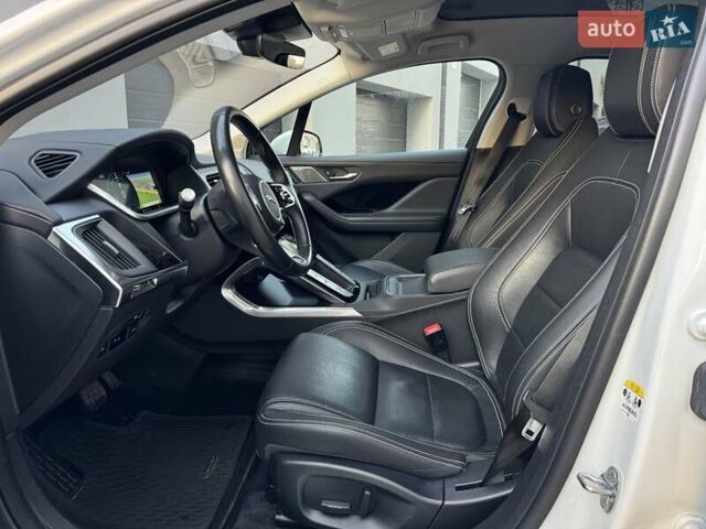 Білий Ягуар I-Pace, об'ємом двигуна 0 л та пробігом 117 тис. км за 24990 $, фото 39 на Automoto.ua