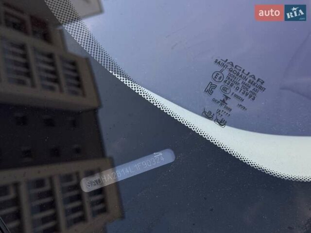 Белый Ягуар I-Pace, объемом двигателя 0 л и пробегом 117 тыс. км за 24990 $, фото 15 на Automoto.ua