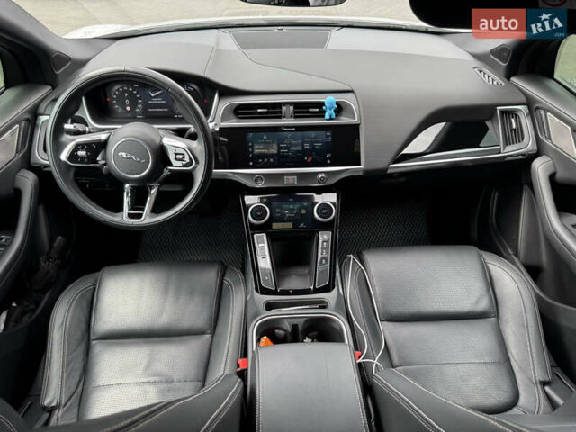 Белый Ягуар I-Pace, объемом двигателя 0 л и пробегом 52 тыс. км за 29000 $, фото 24 на Automoto.ua