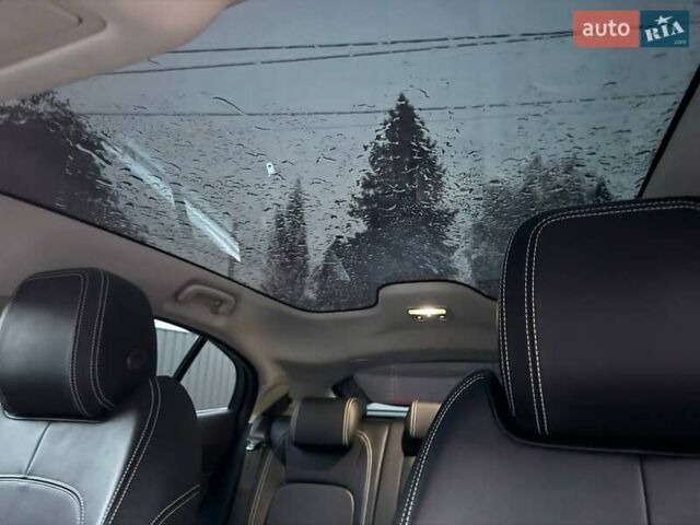 Белый Ягуар I-Pace, объемом двигателя 0 л и пробегом 101 тыс. км за 24700 $, фото 41 на Automoto.ua