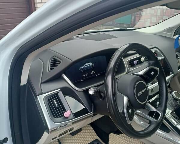 Белый Ягуар I-Pace, объемом двигателя 0 л и пробегом 118 тыс. км за 25800 $, фото 7 на Automoto.ua