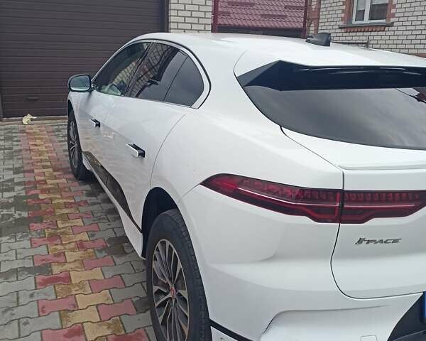 Белый Ягуар I-Pace, объемом двигателя 0 л и пробегом 118 тыс. км за 25800 $, фото 5 на Automoto.ua