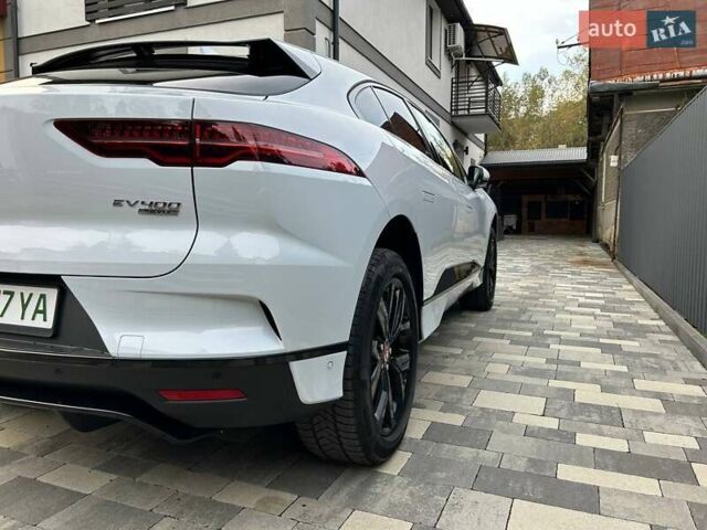 Белый Ягуар I-Pace, объемом двигателя 0 л и пробегом 101 тыс. км за 24700 $, фото 5 на Automoto.ua