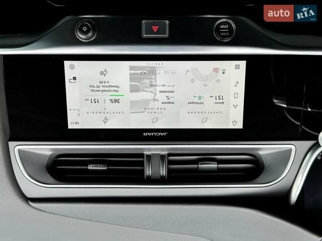 Белый Ягуар I-Pace, объемом двигателя 0 л и пробегом 100 тыс. км за 24999 $, фото 14 на Automoto.ua