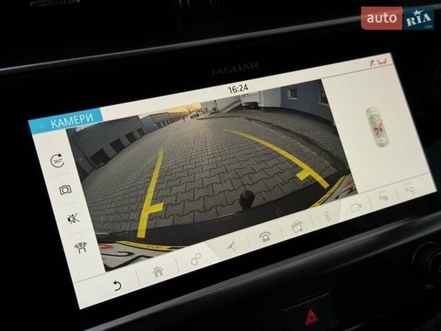 Белый Ягуар I-Pace, объемом двигателя 0 л и пробегом 117 тыс. км за 24990 $, фото 99 на Automoto.ua