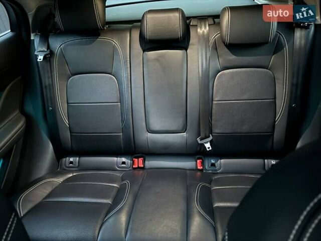 Белый Ягуар I-Pace, объемом двигателя 0 л и пробегом 101 тыс. км за 24700 $, фото 84 на Automoto.ua