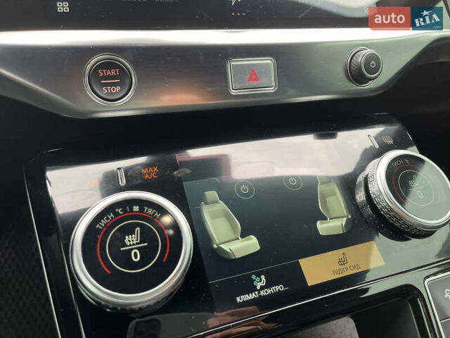 Білий Ягуар I-Pace, об'ємом двигуна 0 л та пробігом 57 тис. км за 28000 $, фото 28 на Automoto.ua