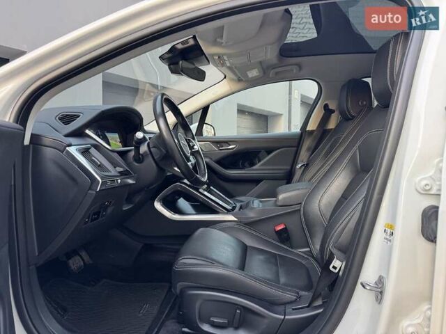 Білий Ягуар I-Pace, об'ємом двигуна 0 л та пробігом 117 тис. км за 24990 $, фото 38 на Automoto.ua