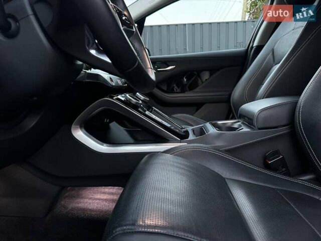 Белый Ягуар I-Pace, объемом двигателя 0 л и пробегом 101 тыс. км за 24700 $, фото 88 на Automoto.ua