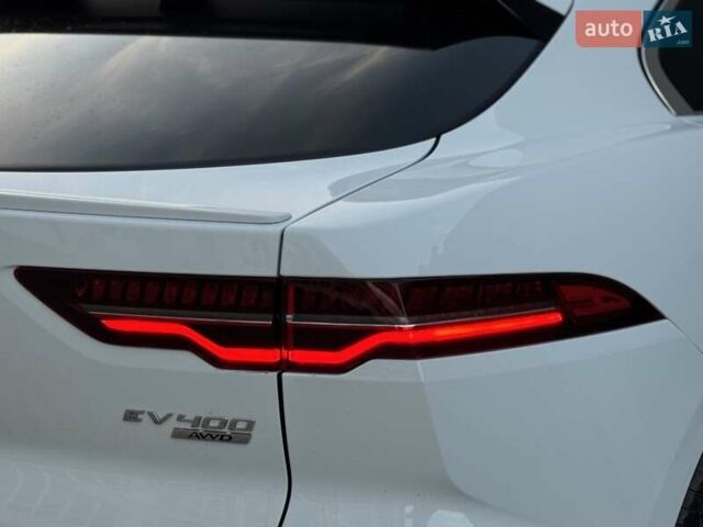 Белый Ягуар I-Pace, объемом двигателя 0 л и пробегом 117 тыс. км за 24990 $, фото 43 на Automoto.ua