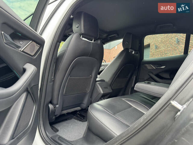 Белый Ягуар I-Pace, объемом двигателя 0 л и пробегом 52 тыс. км за 29000 $, фото 23 на Automoto.ua