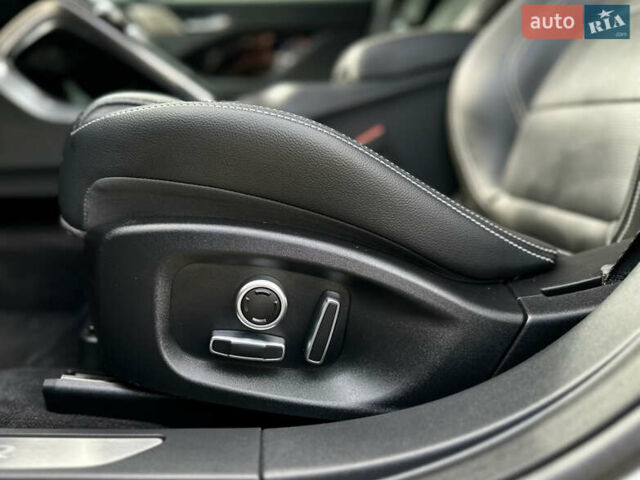 Белый Ягуар I-Pace, объемом двигателя 0 л и пробегом 40 тыс. км за 31400 $, фото 30 на Automoto.ua