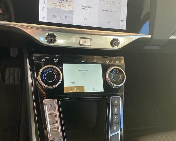 Белый Ягуар I-Pace, объемом двигателя 0 л и пробегом 102 тыс. км за 24100 $, фото 18 на Automoto.ua