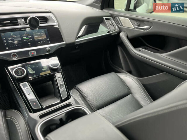 Білий Ягуар I-Pace, об'ємом двигуна 0 л та пробігом 57 тис. км за 28000 $, фото 33 на Automoto.ua