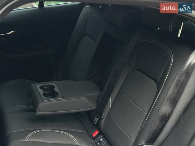 Белый Ягуар I-Pace, объемом двигателя 0 л и пробегом 100 тыс. км за 24999 $, фото 9 на Automoto.ua
