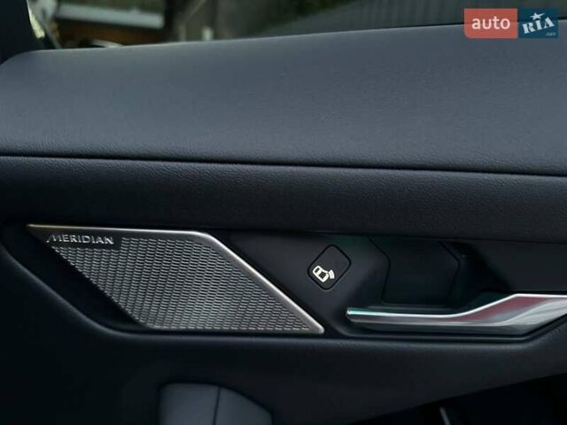 Белый Ягуар I-Pace, объемом двигателя 0 л и пробегом 101 тыс. км за 24700 $, фото 59 на Automoto.ua