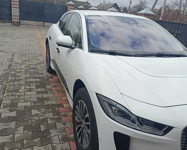 Белый Ягуар I-Pace, объемом двигателя 0 л и пробегом 118 тыс. км за 25800 $, фото 3 на Automoto.ua