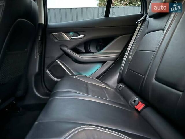Белый Ягуар I-Pace, объемом двигателя 0 л и пробегом 101 тыс. км за 24700 $, фото 66 на Automoto.ua
