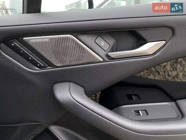 Белый Ягуар I-Pace, объемом двигателя 0 л и пробегом 45 тыс. км за 28700 $, фото 89 на Automoto.ua