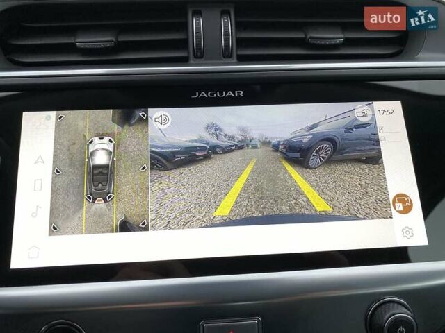 Белый Ягуар I-Pace, объемом двигателя 0 л и пробегом 45 тыс. км за 28700 $, фото 4 на Automoto.ua