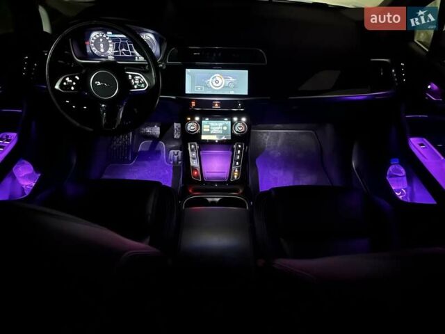 Белый Ягуар I-Pace, объемом двигателя 0 л и пробегом 79 тыс. км за 35500 $, фото 89 на Automoto.ua