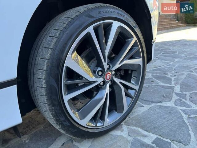 Ягуар I-Pace 2021 в Львове на Automoto.ua Белый Ягуар I-Pace, объемом двигателя 0 л и пробегом 37 тыс. км за 37000 $, фото 75 на Automoto.ua